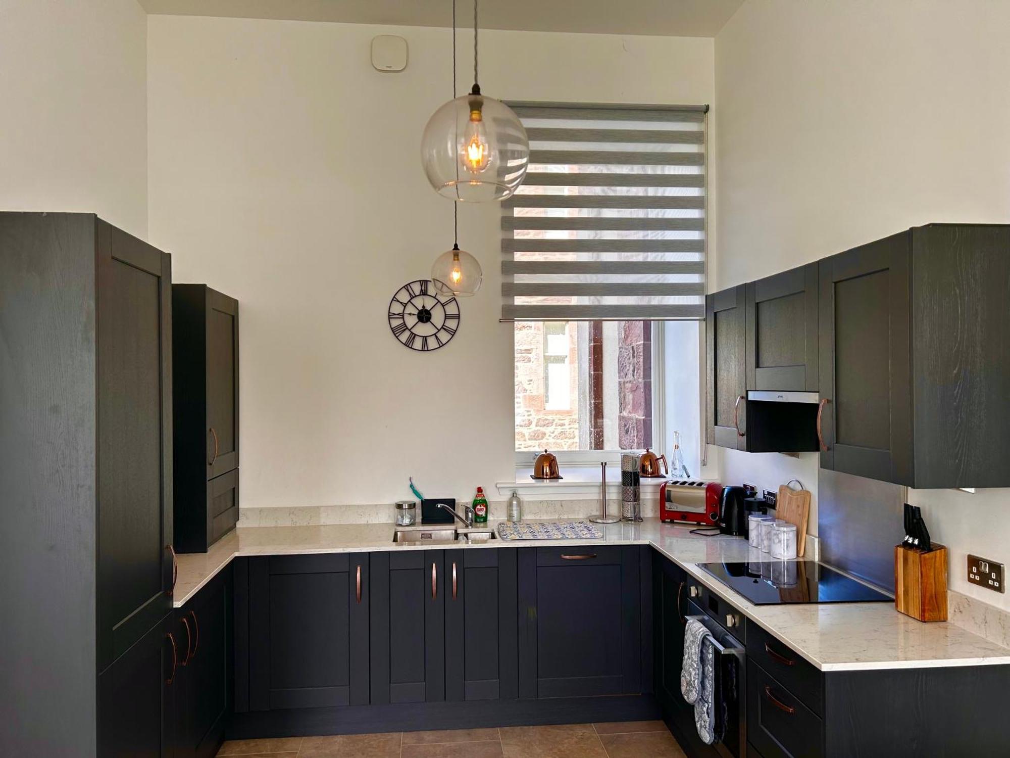 Great Glen Town House, 5 Minute Drive From Town Centre Apartment Inverness